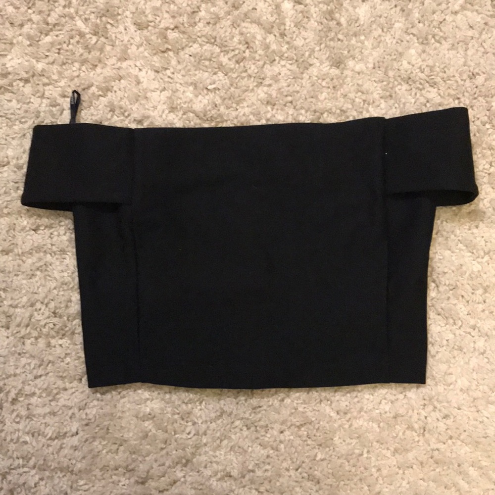 M Crop Top